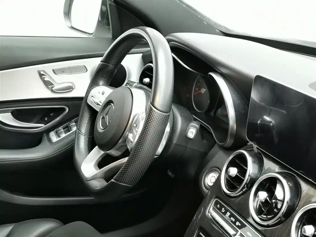 Mercedes-Benz C-Class 2019 — фото 22