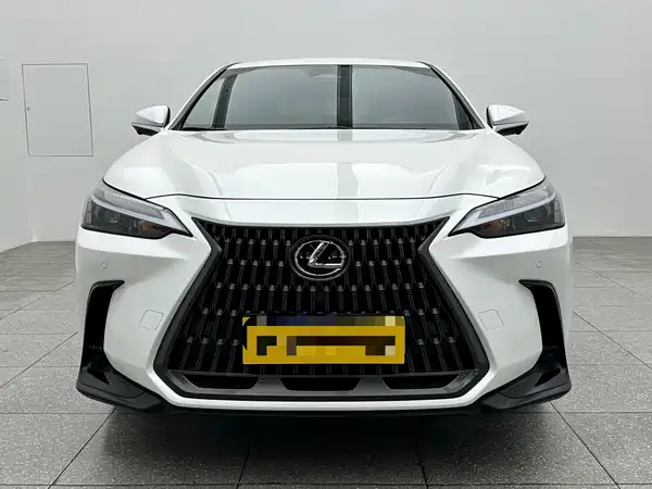 Lexus NX 2023