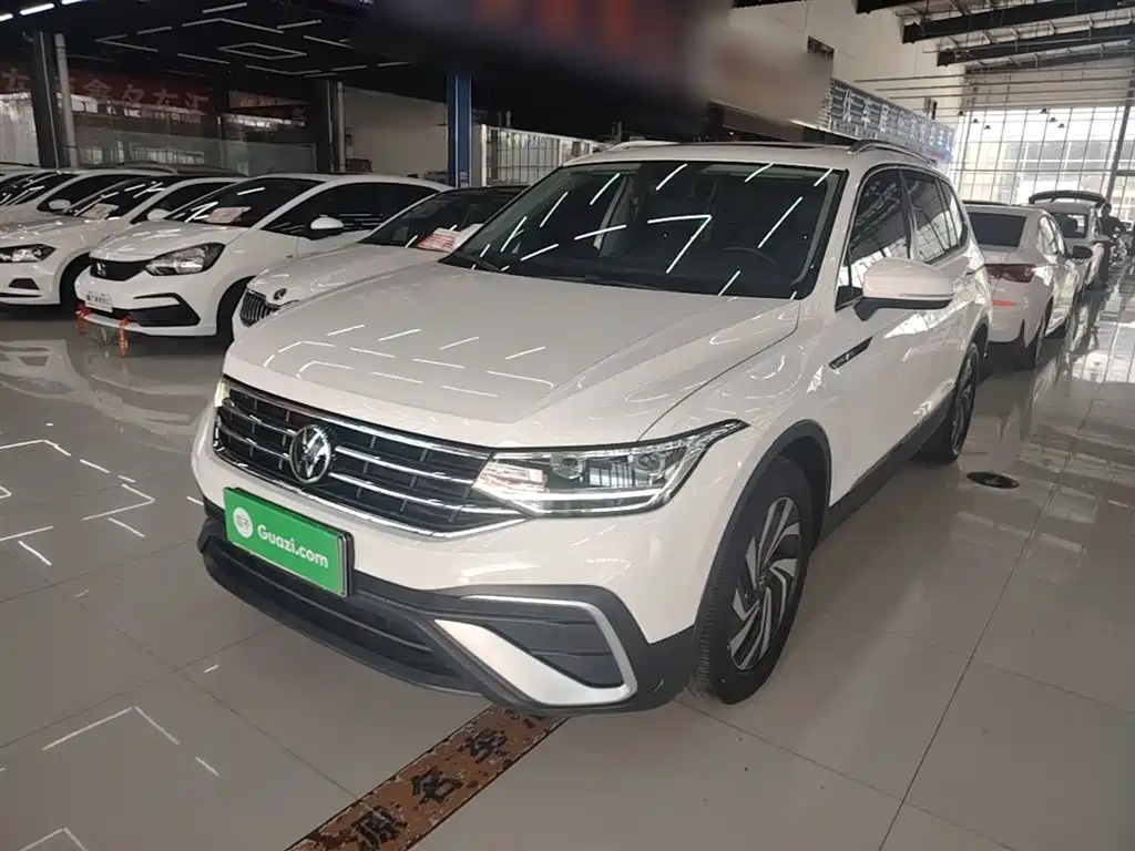 Volkswagen Tiguan L 2023 — фото 2