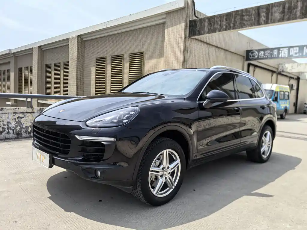 Porsche Cayenne 2015 — фото 43