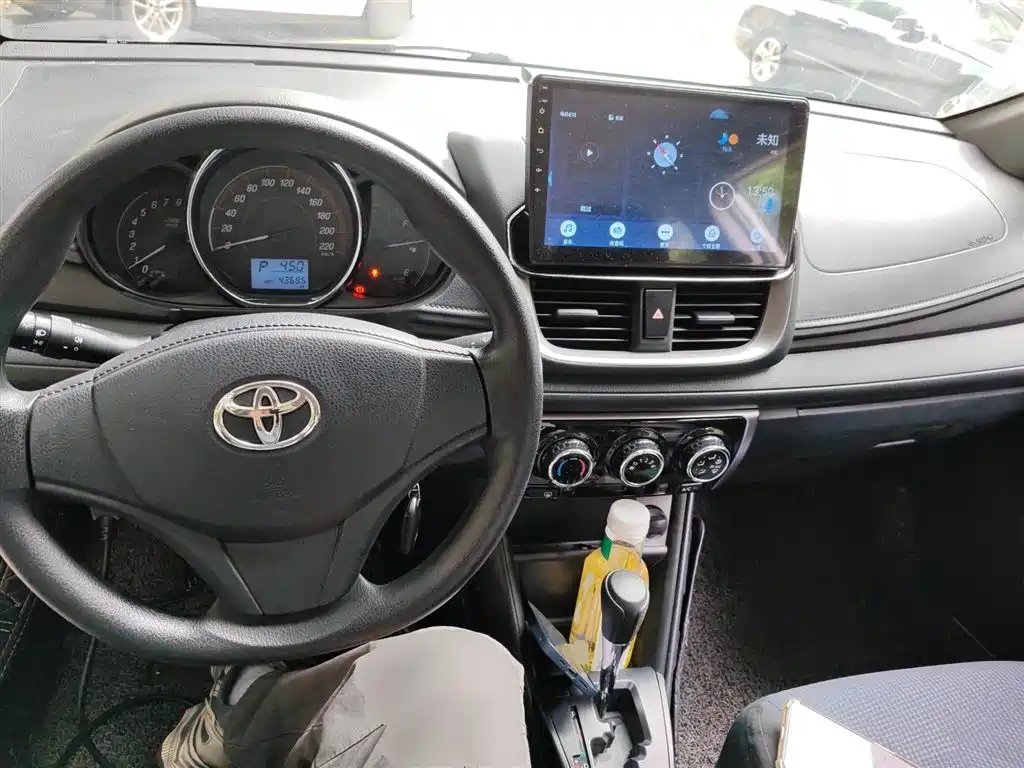 Toyota Yaris L 2020 — фото 6