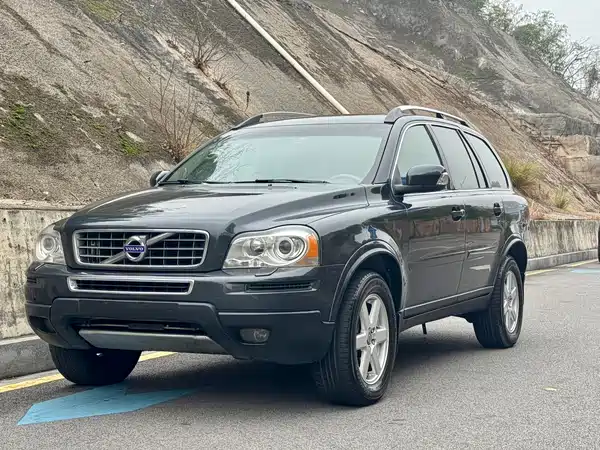 Volvo XC90 2011