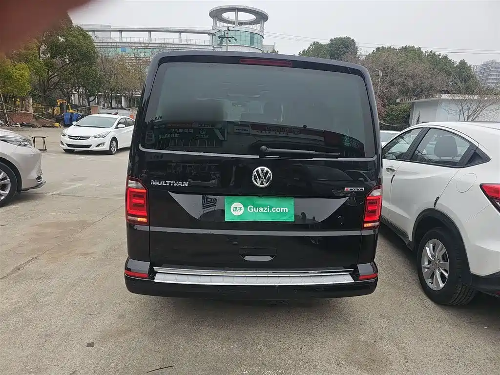 Volkswagen Multivan 2019 — фото 4