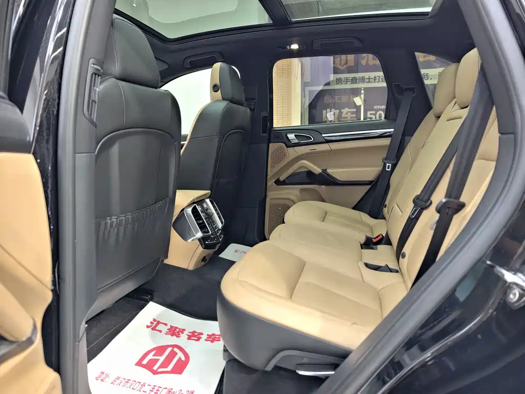 Porsche Cayenne 2015 — фото 28