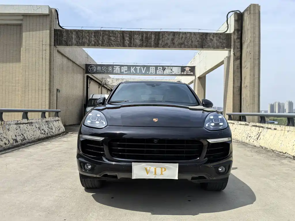 Porsche Cayenne 2015 — фото 44