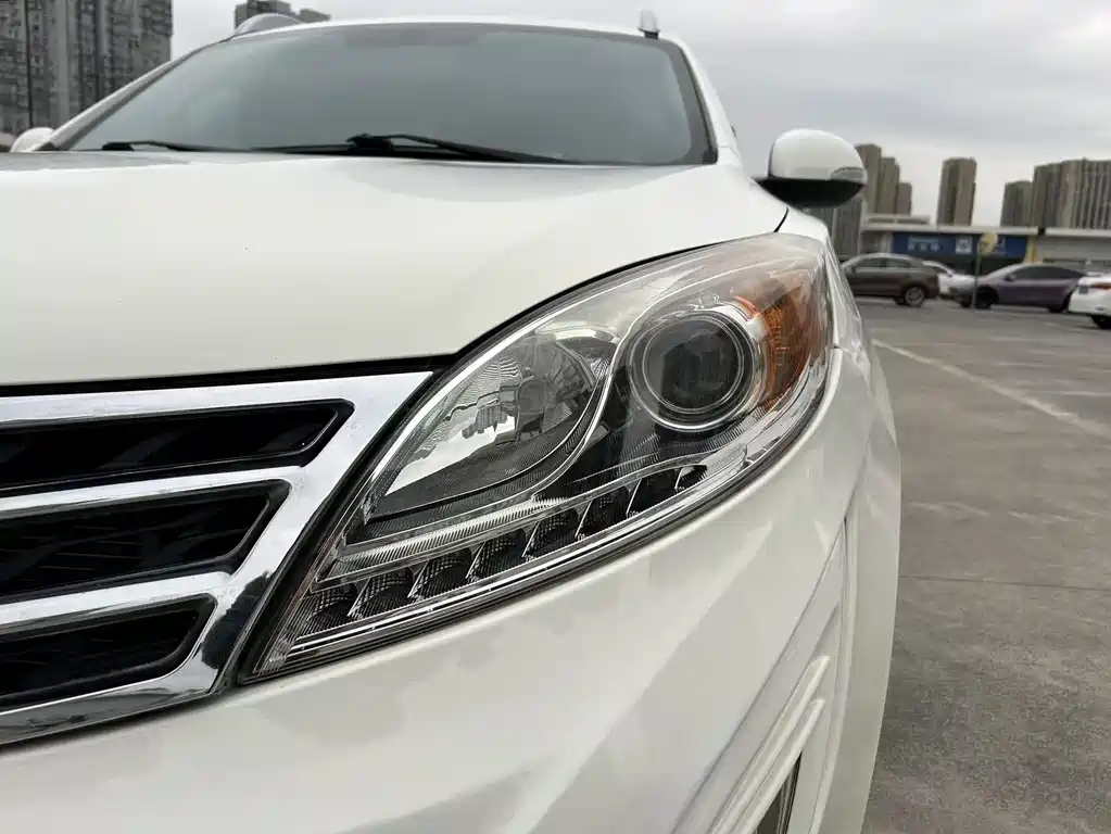 GAC Motor Trumpchi GS5 2014 — фото 11