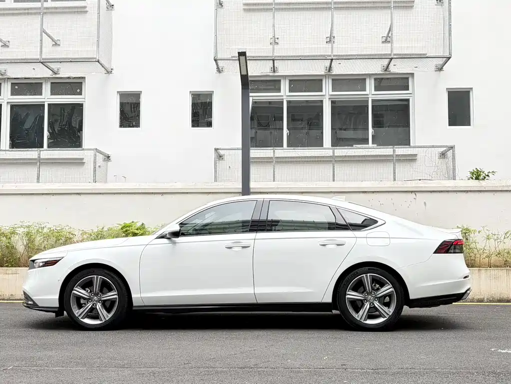 Honda Accord 2024 — фото 6