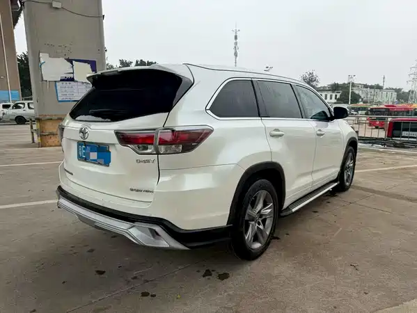 Toyota Highlander 2016