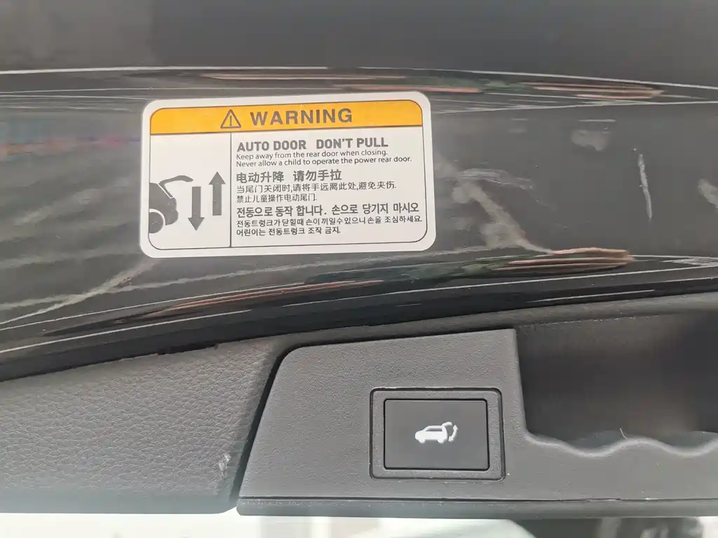 Toyota RAV4 2022 — фото 13