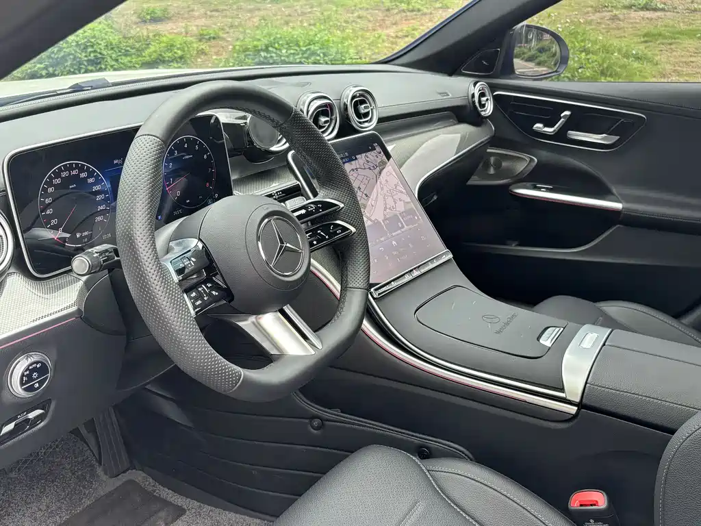 Mercedes-Benz C-Class 2025 — фото 5