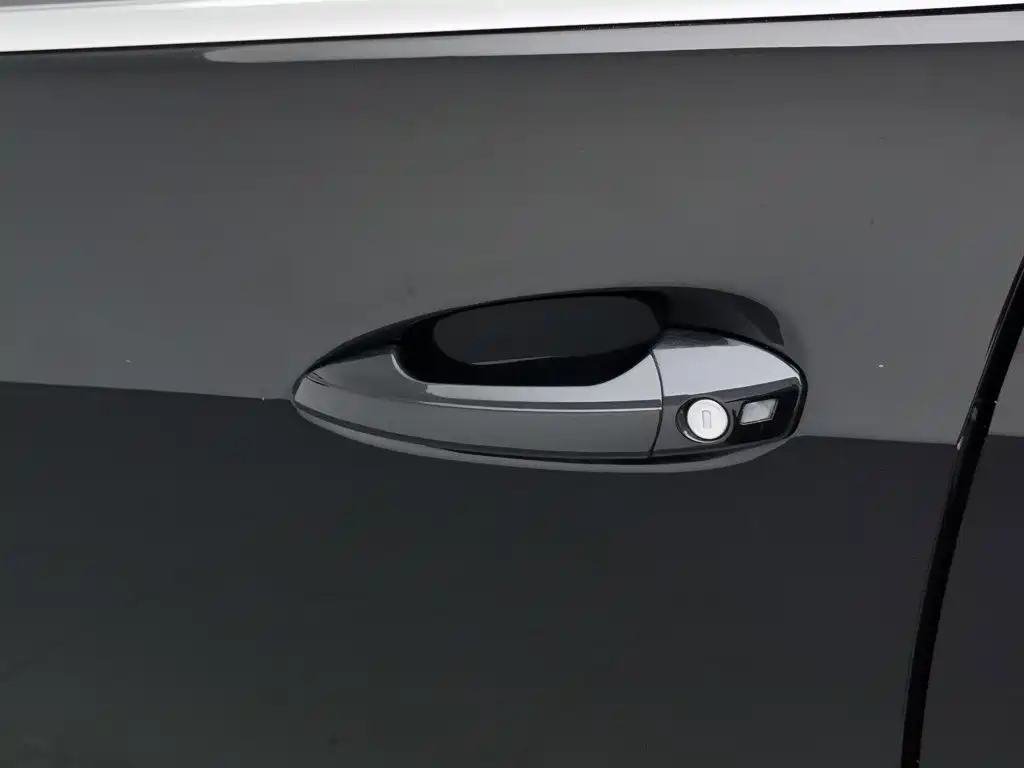 Mercedes-Benz E-Class 2013 — фото 18
