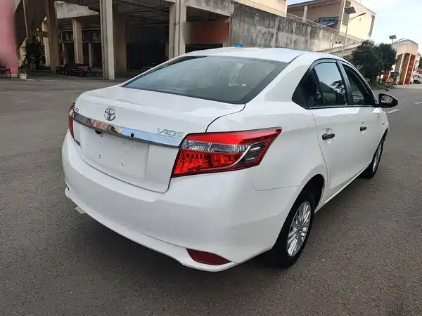 Toyota Vios 2015