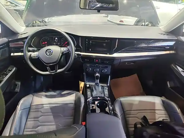 Volkswagen Passat 2021