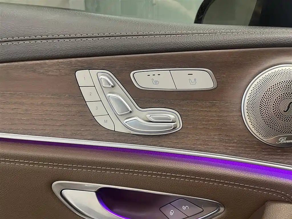Mercedes-Benz E-Class 2021 — фото 20