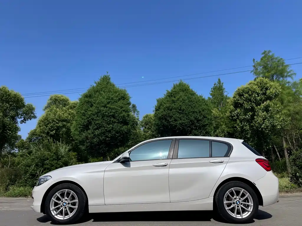 BMW 1 Series 2018 — фото 4
