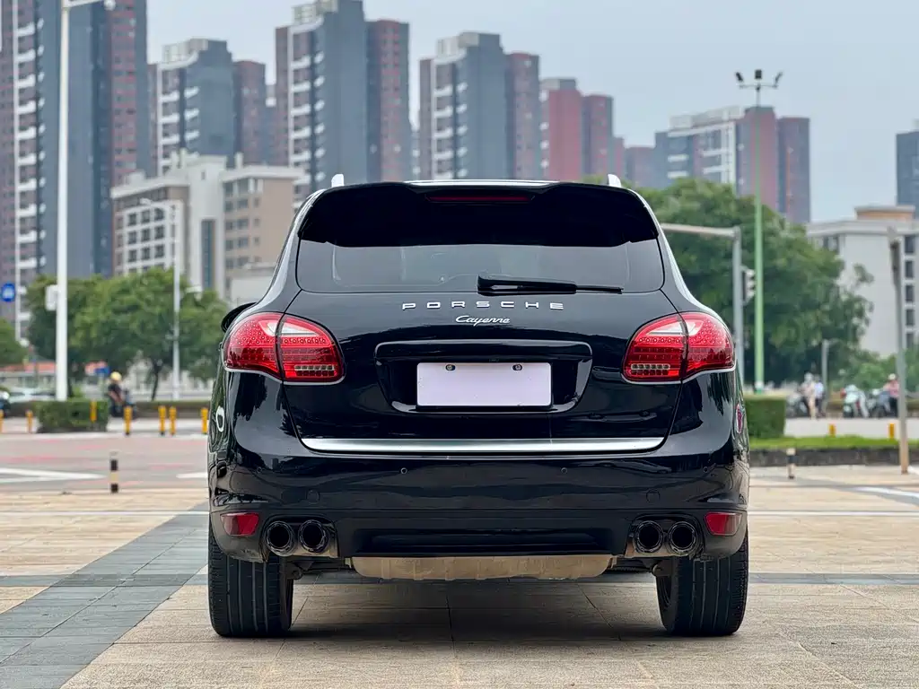 Porsche Cayenne 2012 — фото 11