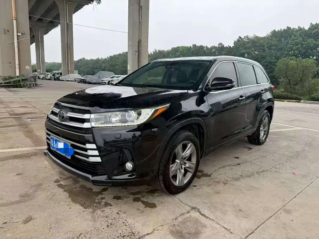 Toyota Highlander 2019 — фото 1