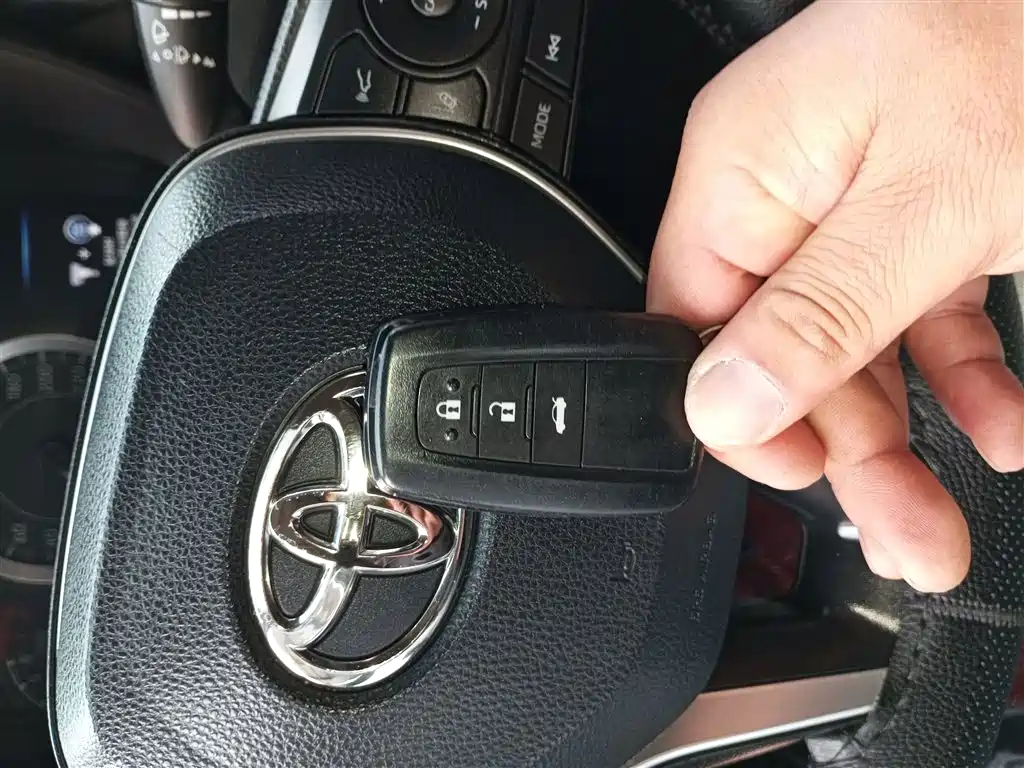 Toyota Corolla 2019 — фото 17