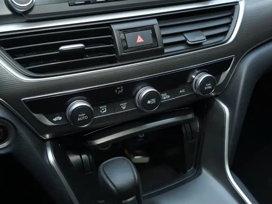 Honda Accord 2020 — фото 20