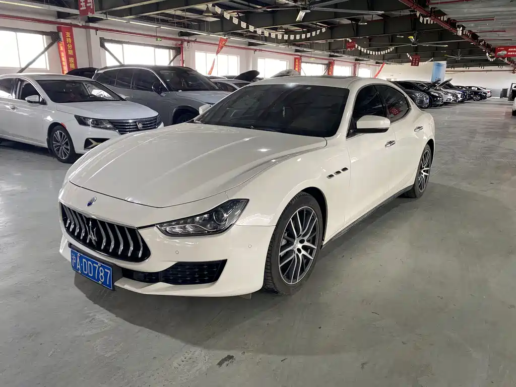 Maserati Ghibli 2019 — фото 1