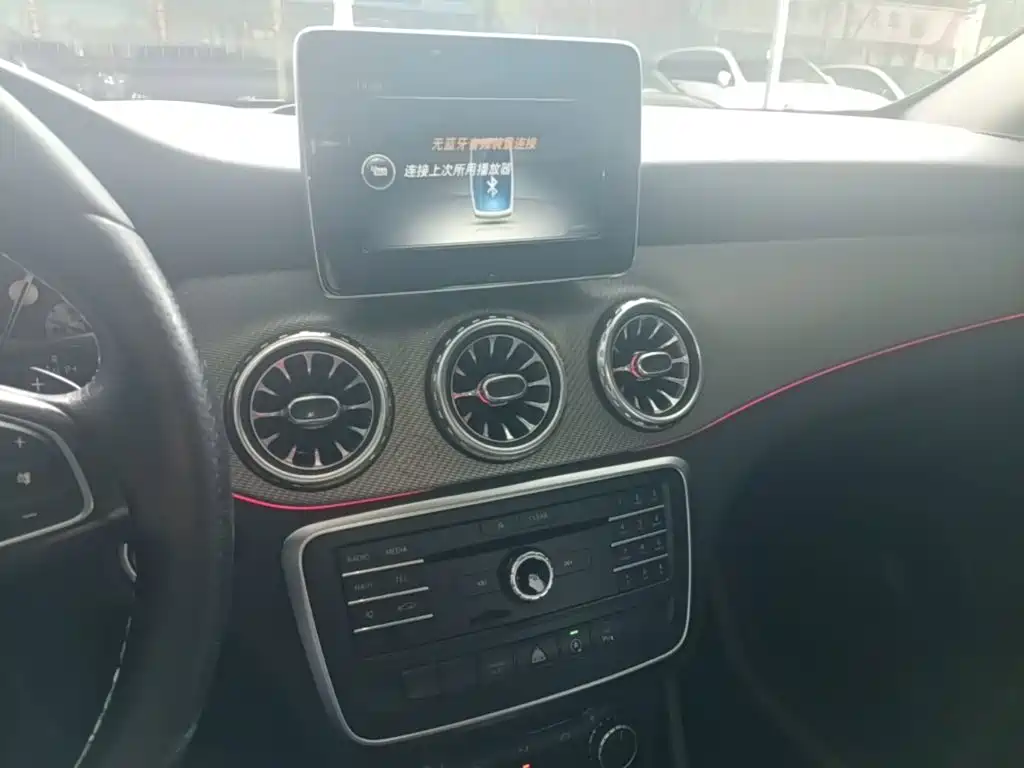 Mercedes-Benz GLA 2017 — фото 13