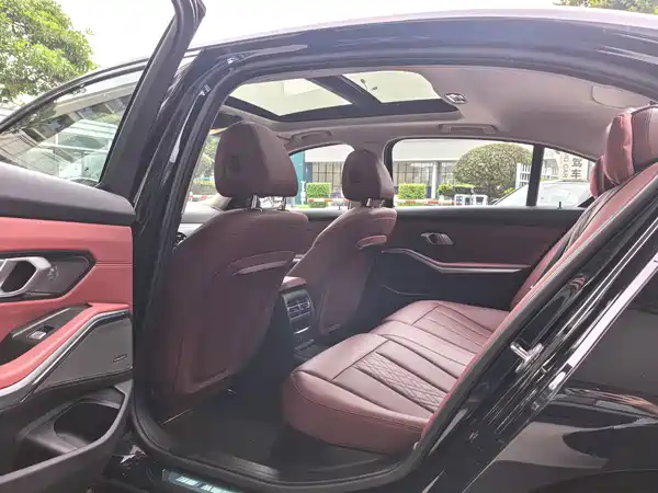 BMW 3 Series 2024