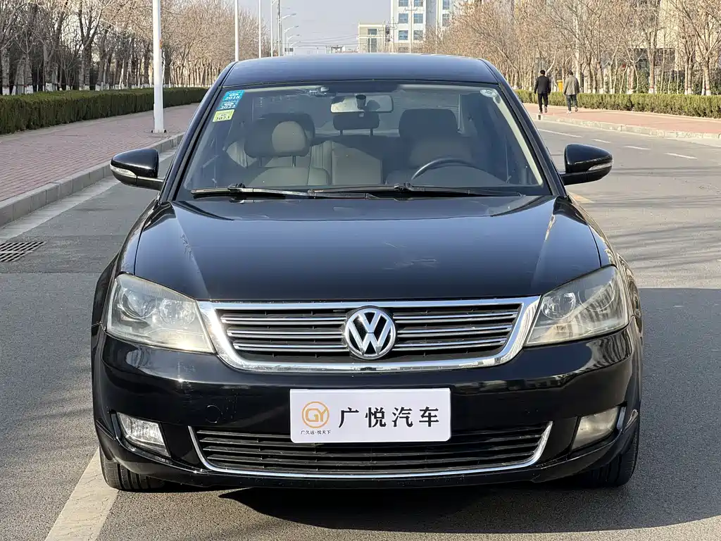 Volkswagen Passat Lingyu 2012 — фото 2