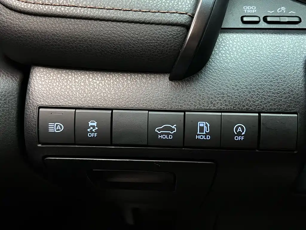 Toyota Camry 2022 — фото 21