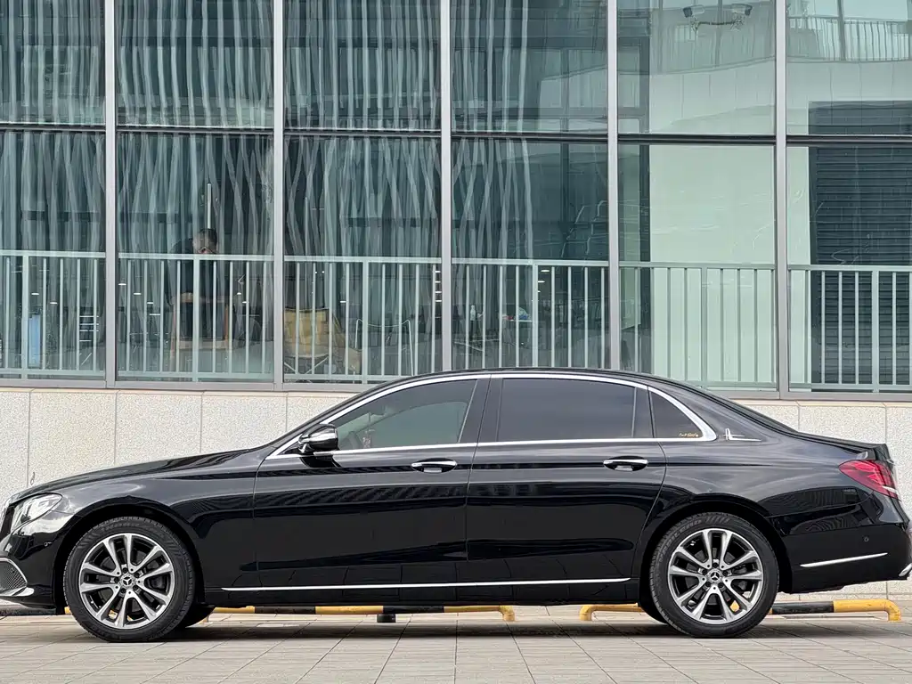 Mercedes-Benz E-Class 2020 — фото 4