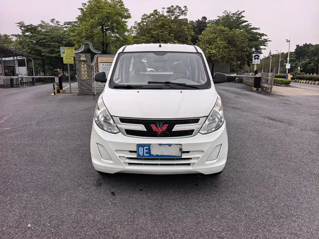 Wuling Rongguang V 2017 — фото 2