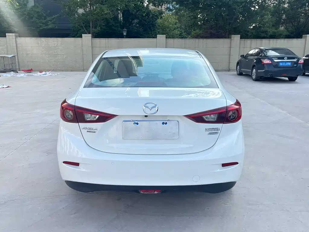 Mazda 3 Axela 2019 — фото 4