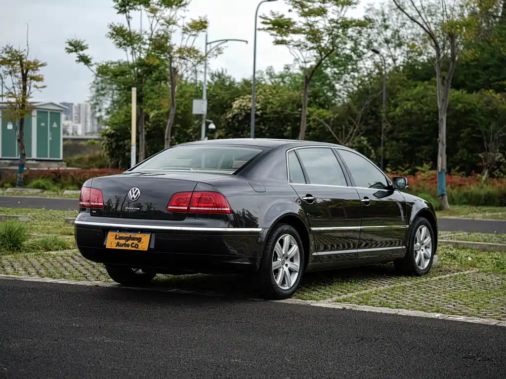 Volkswagen Phaeton 2014 — фото 12