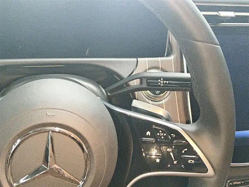 Mercedes-Benz E-Class 2024 — фото 14