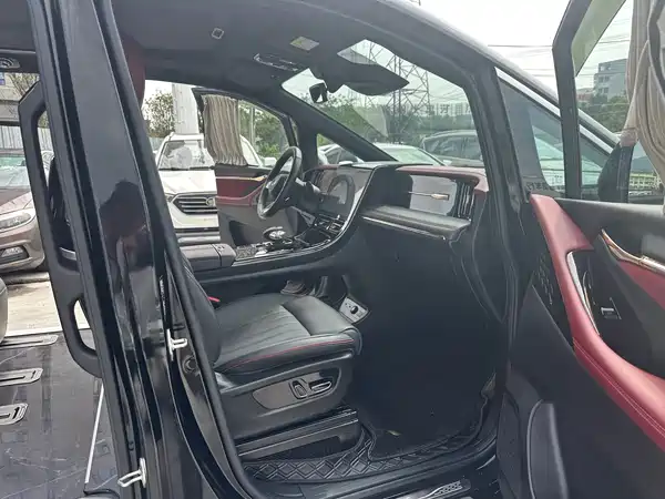 GAC Trumpchi M8 2024