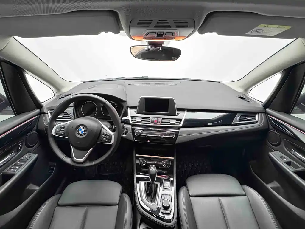 BMW 2 Series Station Wagon 2019 — фото 10