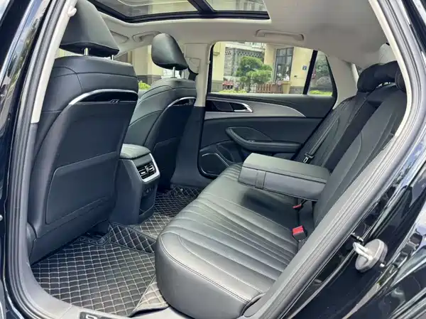 Hongqi H5 2024