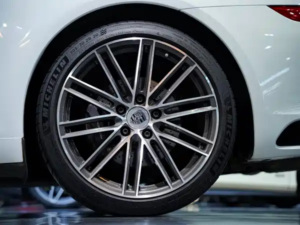 Porsche 911 2019