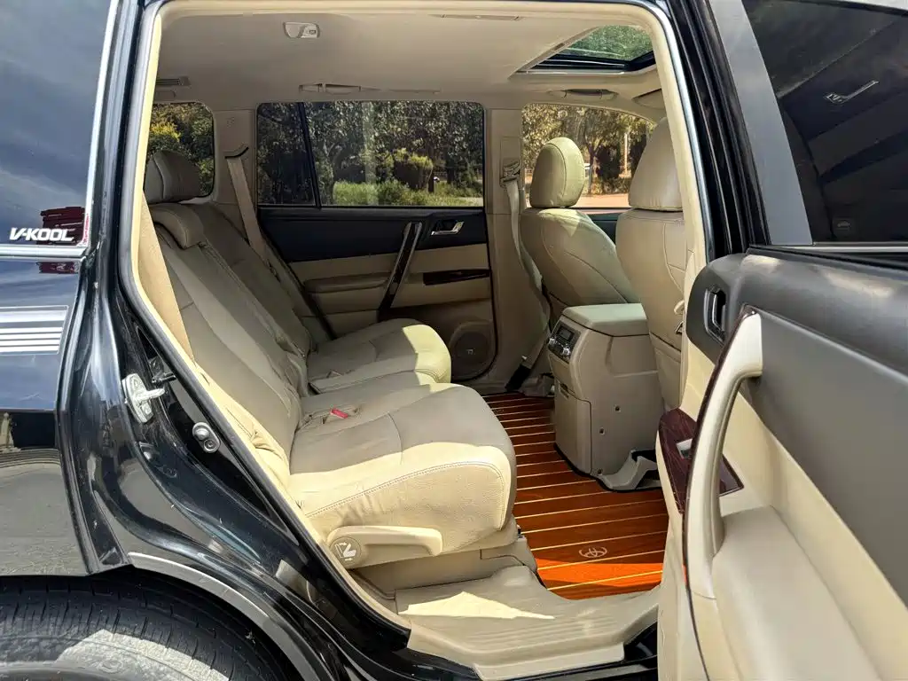 Toyota Highlander 2015 — фото 16