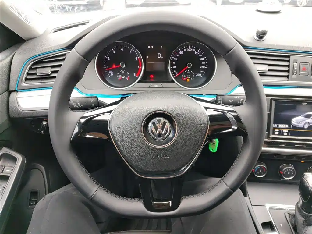 Volkswagen Lamando 2017 — фото 11