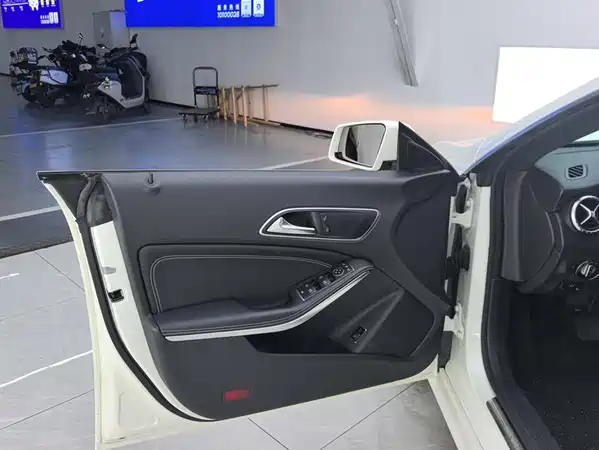 Mercedes-Benz CLA 2017