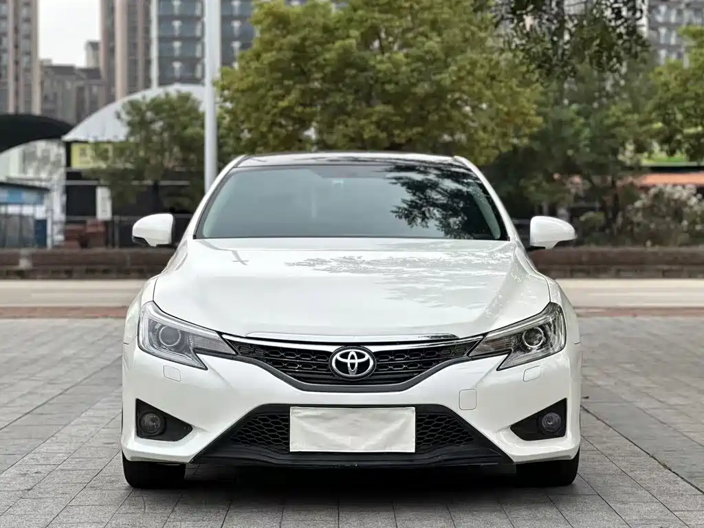 Toyota Reiz 2016 — фото 2