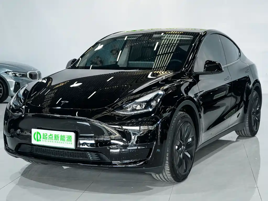 Tesla Model Y 2023 — фото 1