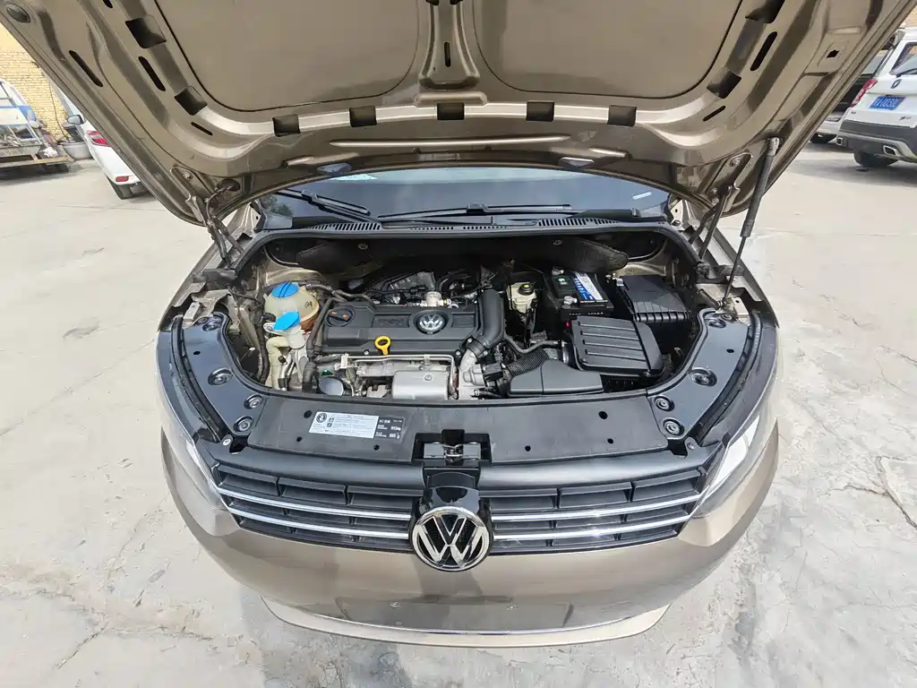 Volkswagen Touran 2016 — фото 14