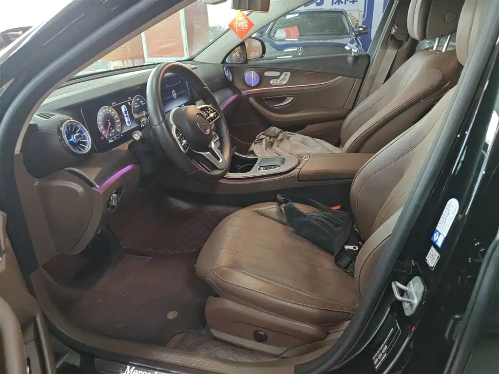Mercedes-Benz E-Class 2020 — фото 15