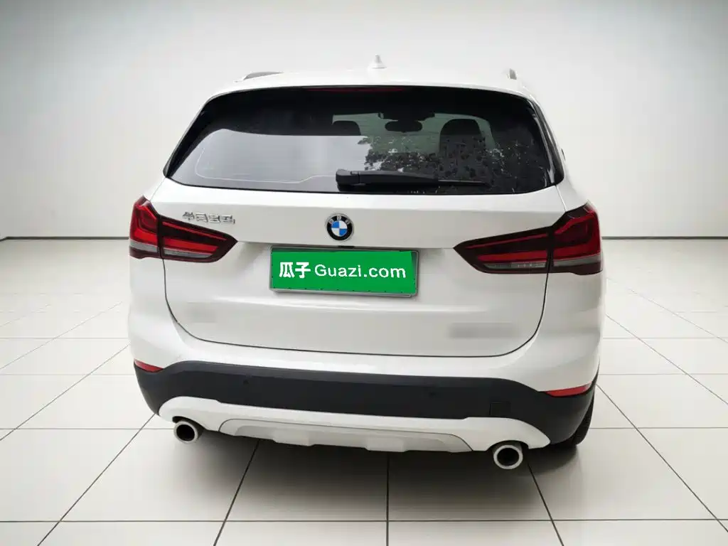 BMW X1 2022 — фото 3