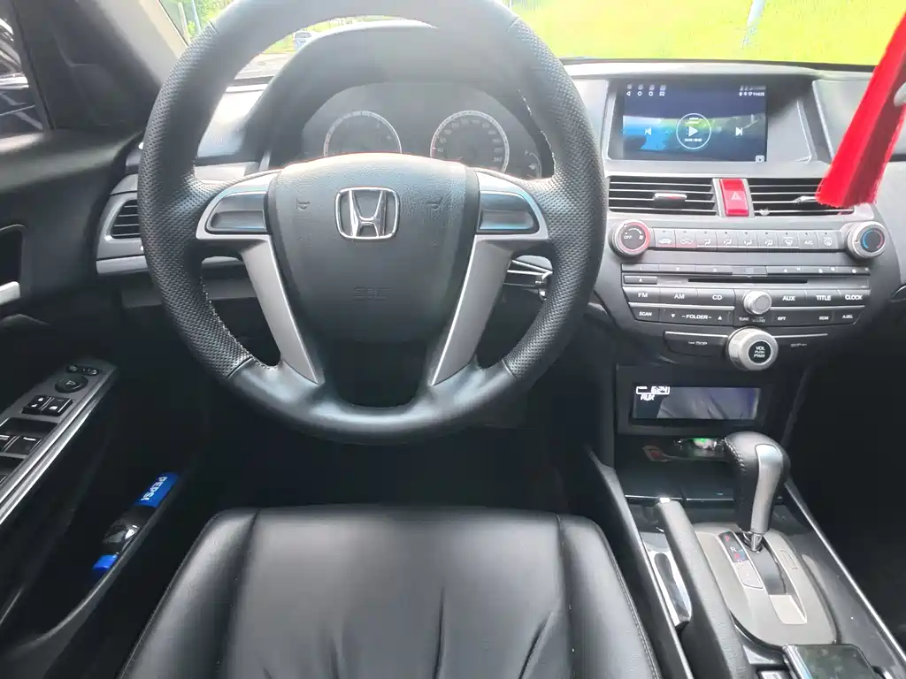 Honda Accord 2013 — фото 12