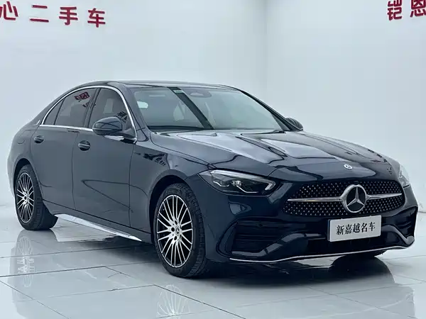 Mercedes-Benz C-Class 2024