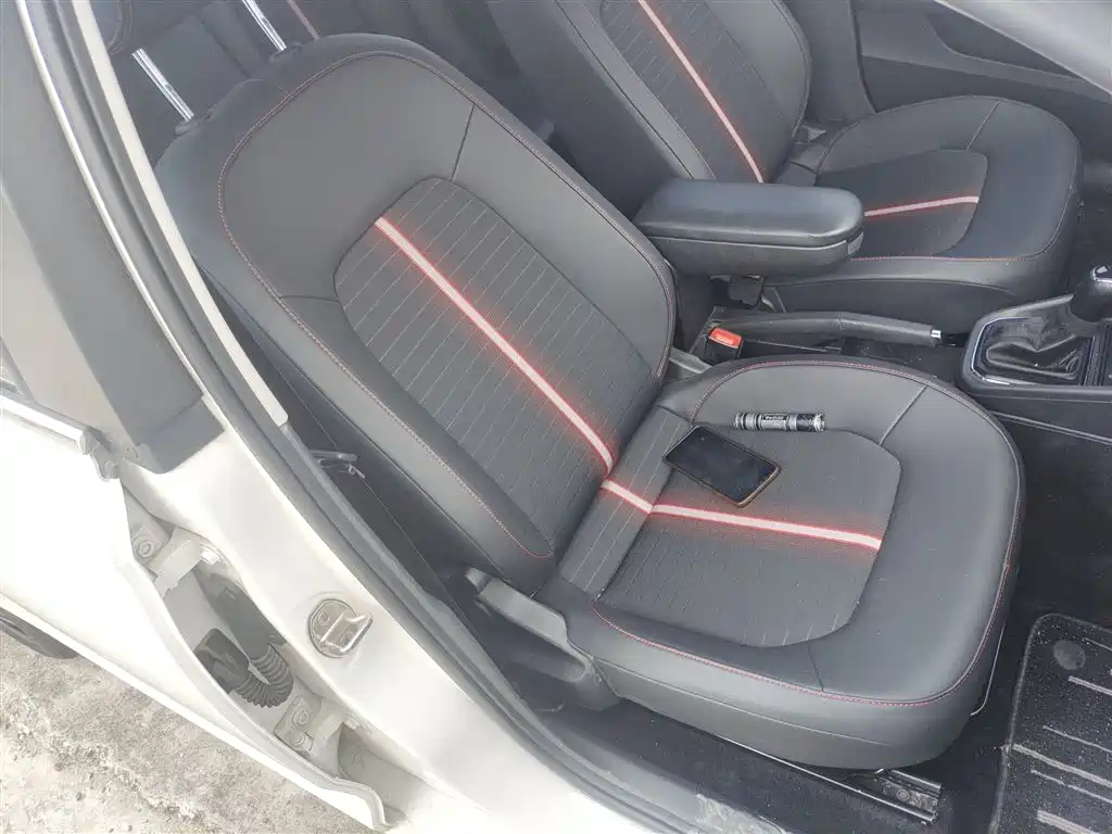 Skoda Rapid Spaceback 2020 — фото 20