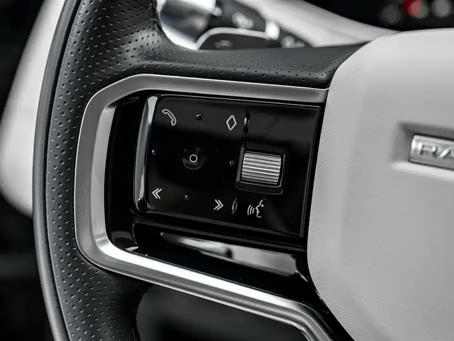 Land Rover Evoque 2022 — фото 9