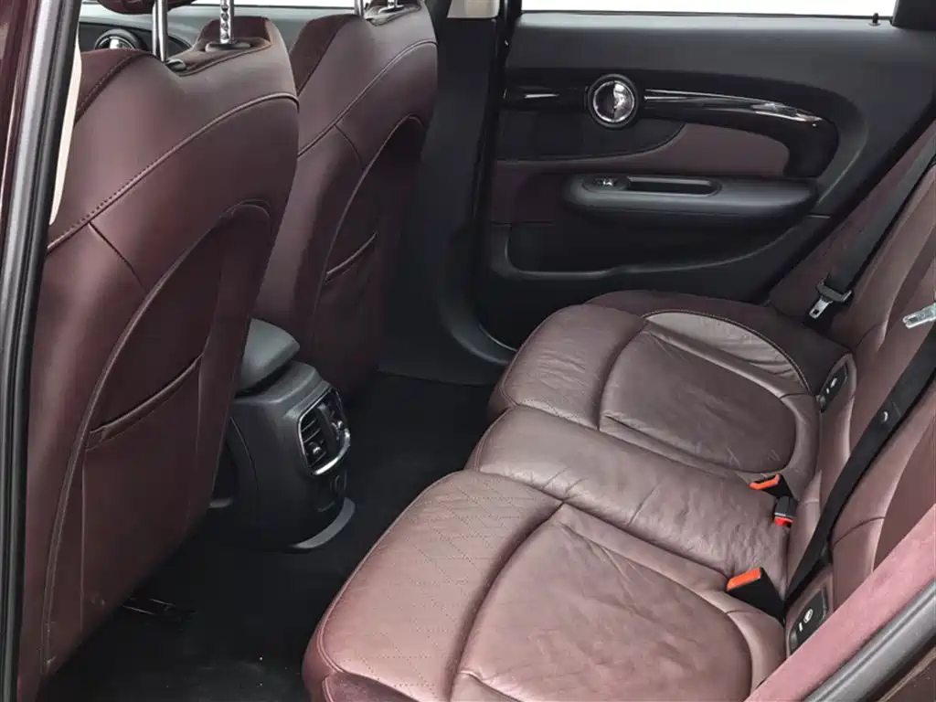 MINI Clubman 2017 — фото 12